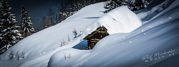 Hütte im Winter